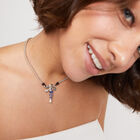 Short pendant necklace with dragonfly